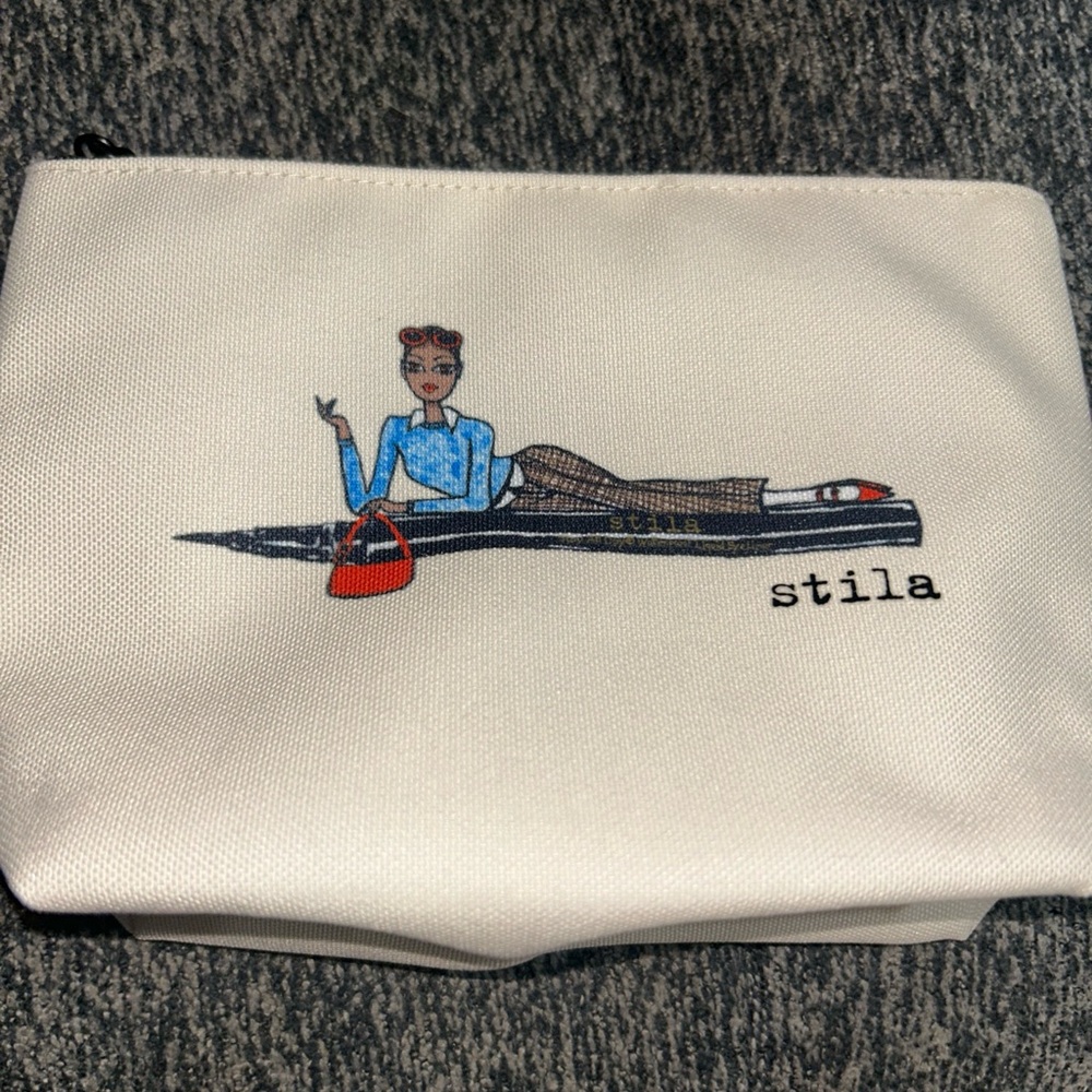 Stila Limited Edition Cream Cosmetic Bag With Art And Logo New‎